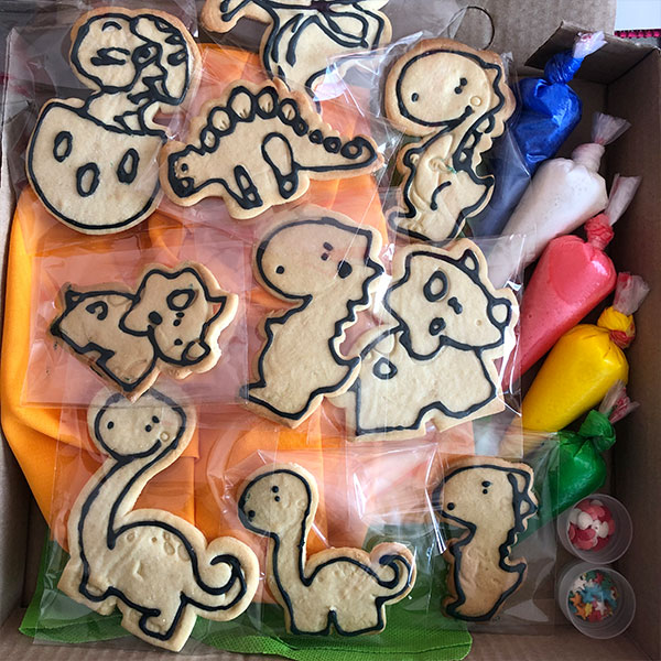 Taller decoración galletas de DINOSAURIOS